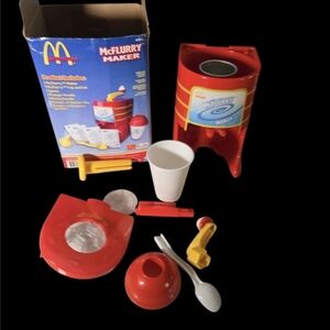 McDonald's MCFLURRY MAKER Vintage 2003 in ORIGINAL BOX